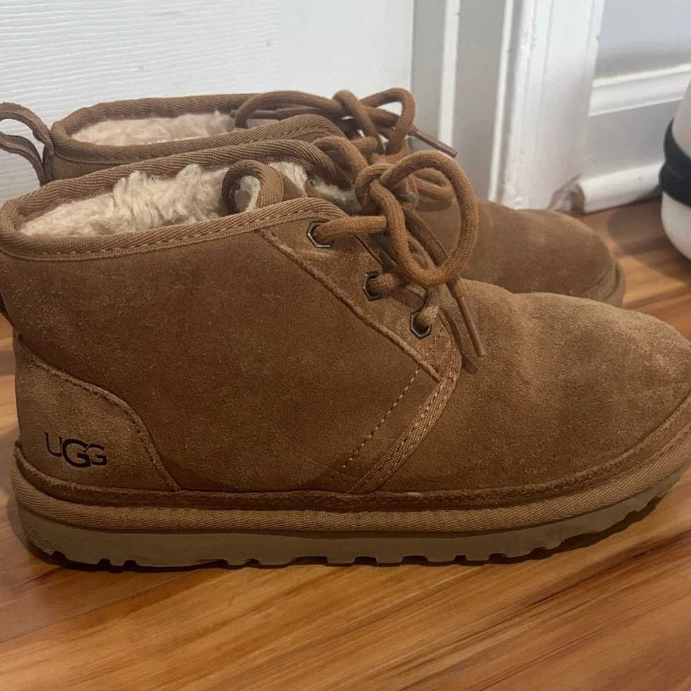 UGG Tan Women Boots - Picture 2 of 3